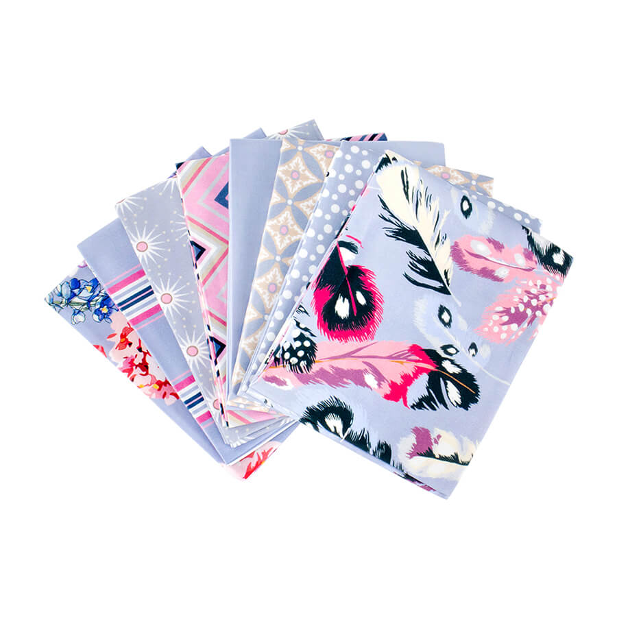 Gütermann Portofino Blue eight-piece cotton fat quarter bundle
