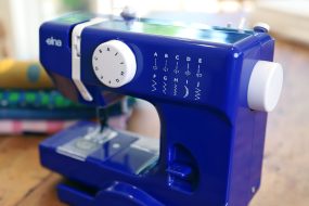 Elna 525 Mini Sewing Machine - Navy Blue (Perfect for Children)