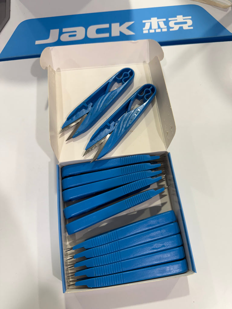 Box of 12 Thread Snips – Plastic Handle with Stainless Steel Blades - JACK