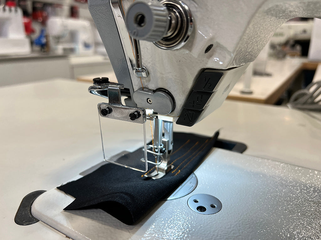 Siruba Automatic Plain Sewing Machine DL7200C