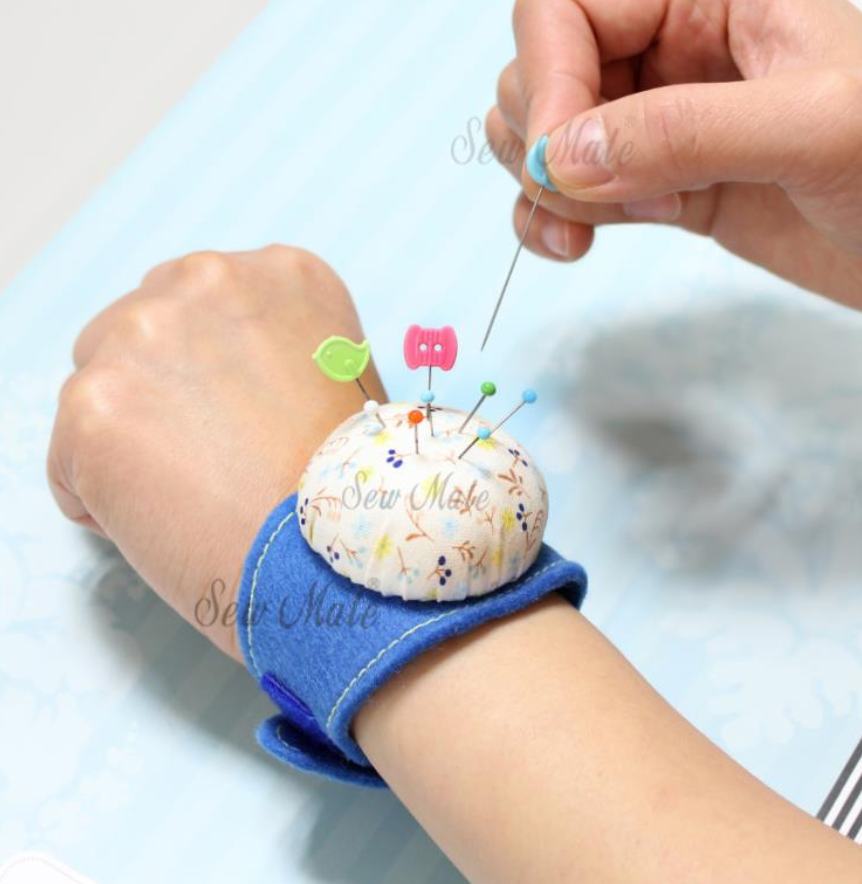 SewMate Wrist Pin Cushion - Velcro Adjustable (Slightly Bigger)