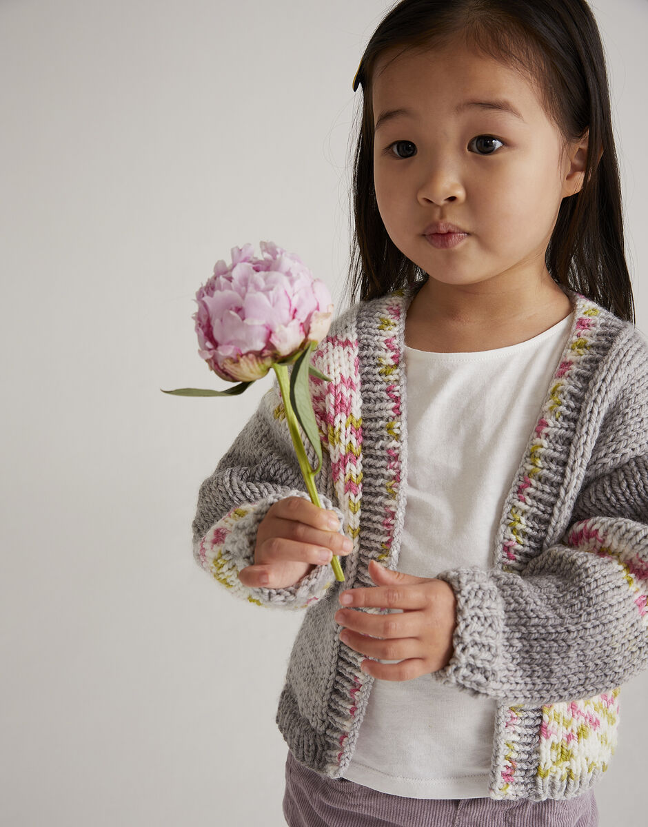 Hayfield 5568 Daisy Chain Cardigan front view