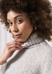 Mode at Rowan Lana Knitting Pattern – Alpaca Cotton Poncho, finished design example