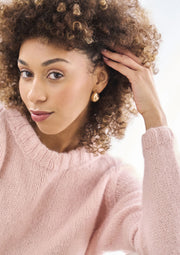 Mode at Rowan Sedgeford Knitting Pattern – Softest Alpaca Raglan Sweater, finished design example