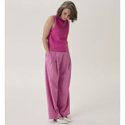 Sirdar 10915 Honeycomb Cut-Away Vest in Loveful Bio Blend — design view 3