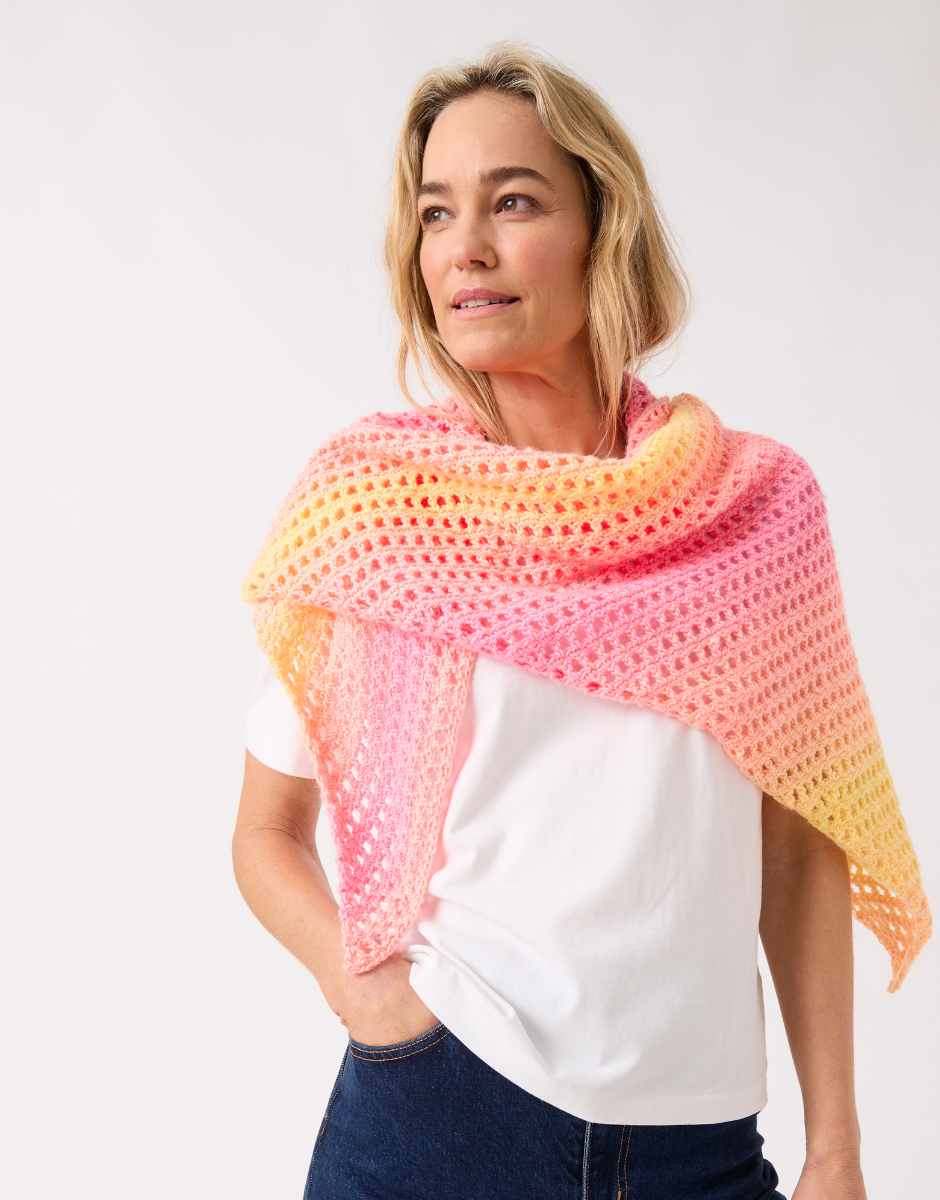 Sirdar 10849 Crochet Shawl in One Crochet Pattern – Jewelspun Ombré
