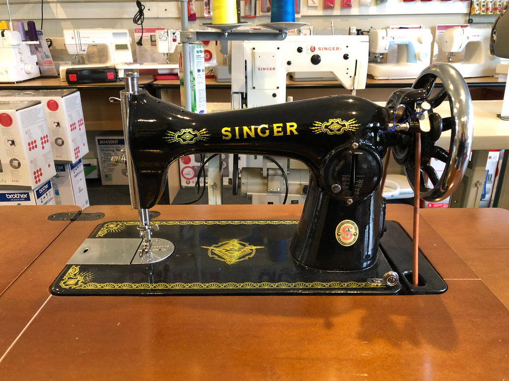 SINGER Treadle Sewing Machine