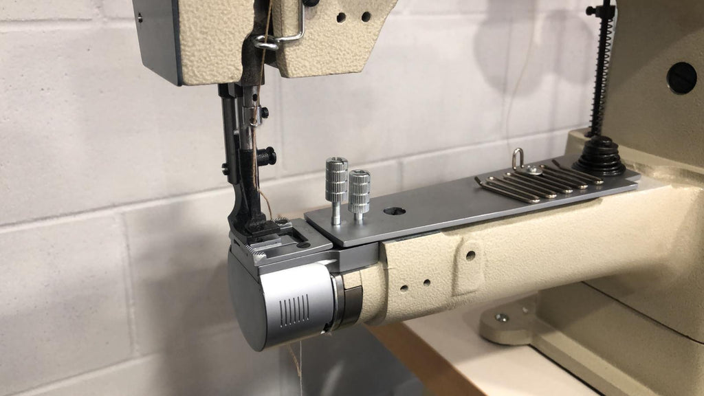 Cylinder Arm Walking Foot Sewing Machine with Synchronized Binder